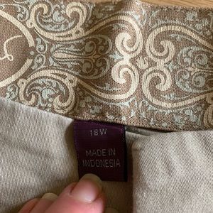 Gloria Vanderbilt walking shorts